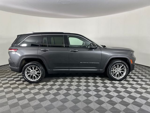 2023 Jeep Grand Cherokee Summit