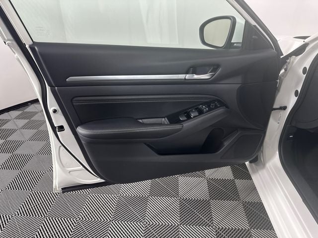 2022 Nissan Altima 2.5 SV Premium Package