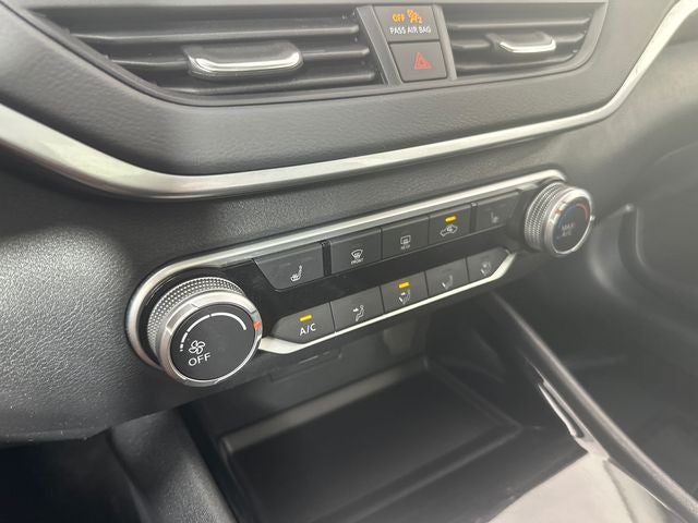 2022 Nissan Altima 2.5 SV Premium Package