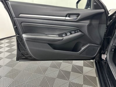 2023 Nissan Altima 2.5 SV Premium Package