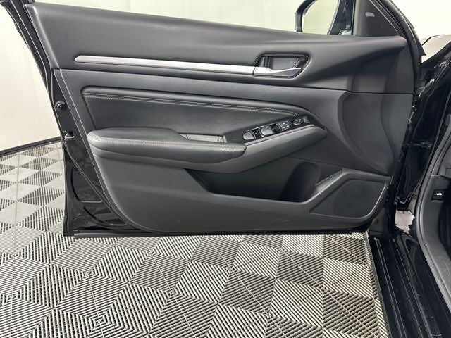 2023 Nissan Altima 2.5 SV Premium Package