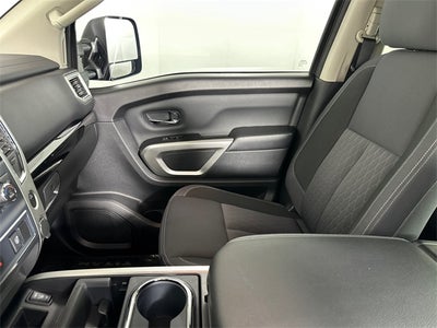 2021 Nissan Titan SV Convenience Package