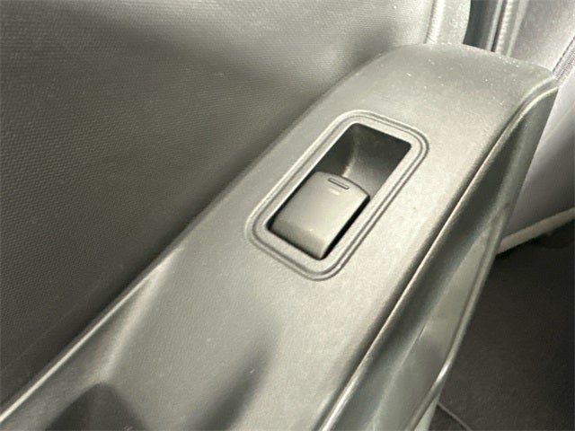 2023 Nissan Frontier SV Midnight Edition & Technology Package