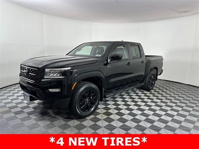 2023 Nissan Frontier SV Midnight Edition & Technology Package