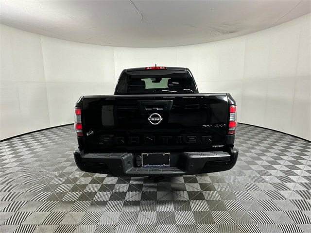 2023 Nissan Frontier SV Midnight Edition & Technology Package