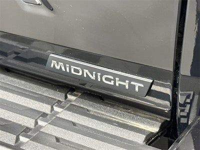 2023 Nissan Frontier SV Midnight Edition & Technology Package