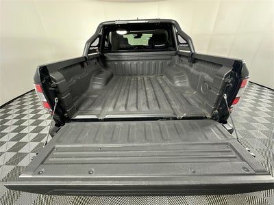 2023 Nissan Frontier SV Midnight Edition & Technology Package