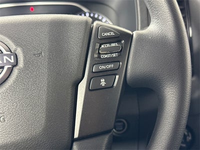 2023 Nissan Frontier SV Midnight Edition & Technology Package