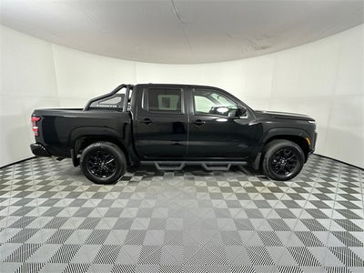 2023 Nissan Frontier SV Midnight Edition & Technology Package