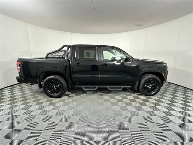 2023 Nissan Frontier SV Midnight Edition & Technology Package