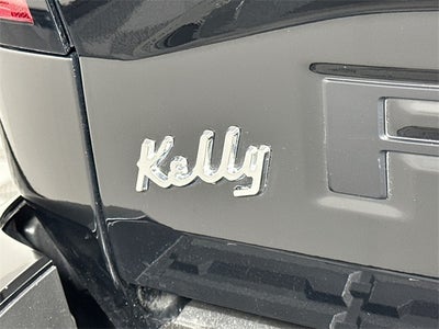 2023 Nissan Frontier SV Midnight Edition & Technology Package