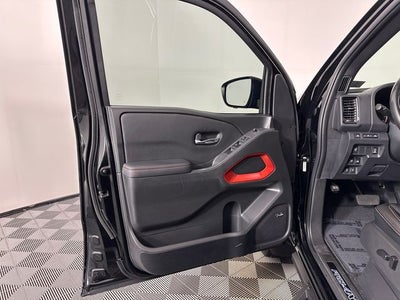 2023 Nissan Frontier PRO-4X Convenience, Premium & Technology Package