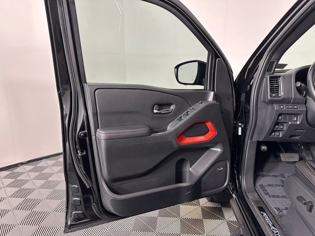 2023 Nissan Frontier PRO-4X Convenience, Premium & Technology Package