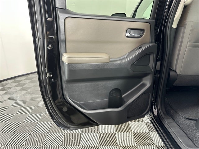 2022 Nissan Frontier SV Technology Package