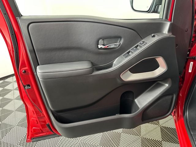 2022 Nissan Frontier SV Convenience & Technology Package