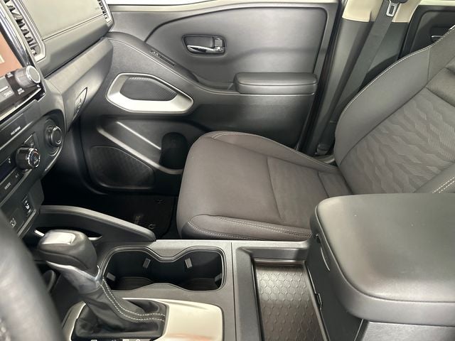 2022 Nissan Frontier SV Convenience & Technology Package