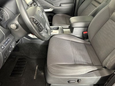 2022 Nissan Frontier SV Convenience & Technology Package