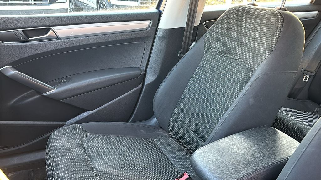 2017 Volkswagen Passat 1.8T S