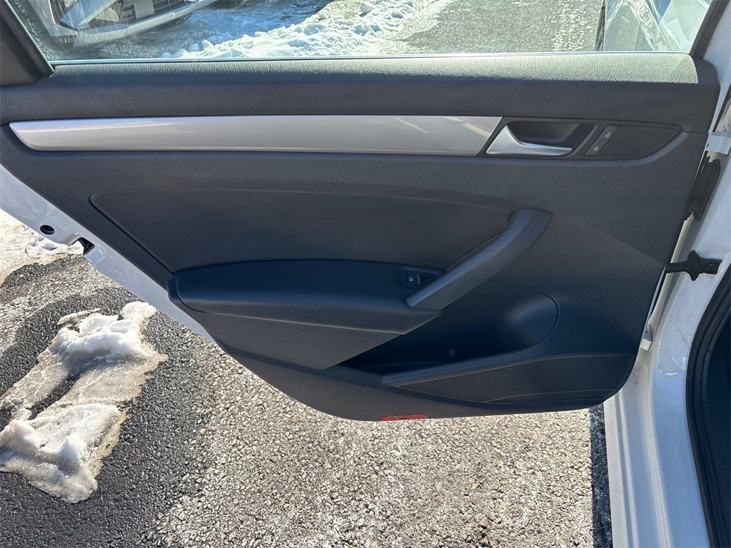 2014 Volkswagen Passat 1.8T Wolfsburg Edition