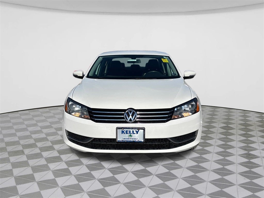 2014 Volkswagen Passat 1.8T Wolfsburg Edition