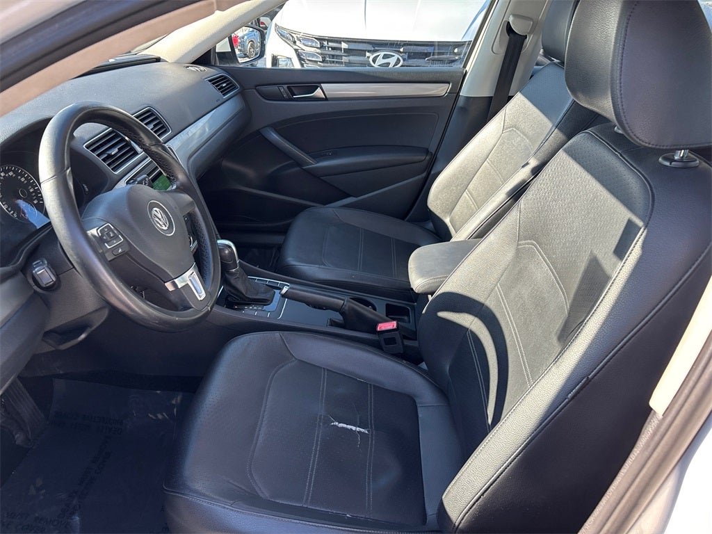 2014 Volkswagen Passat 1.8T Wolfsburg Edition