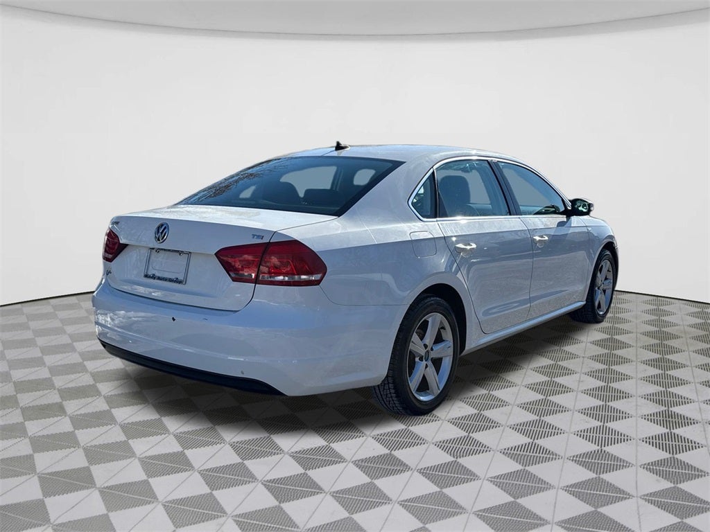 2014 Volkswagen Passat 1.8T Wolfsburg Edition