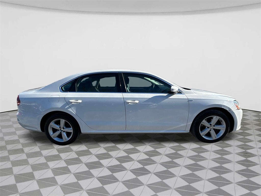 2014 Volkswagen Passat 1.8T Wolfsburg Edition