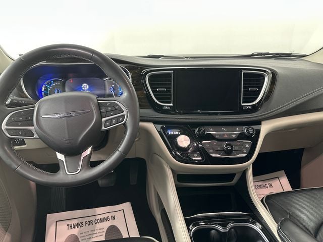 2023 Chrysler Pacifica Hybrid Limited