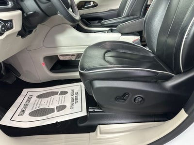2023 Chrysler Pacifica Hybrid Limited