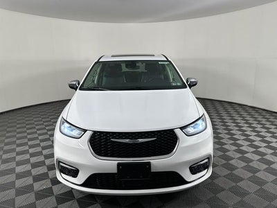2023 Chrysler Pacifica Hybrid Limited
