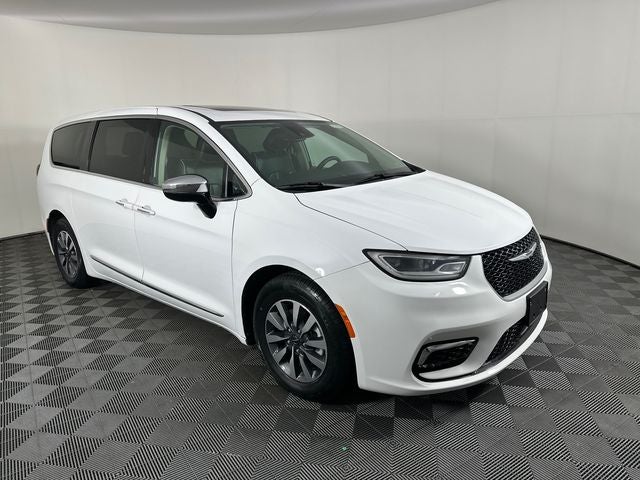 2023 Chrysler Pacifica Hybrid Limited