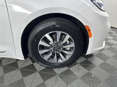 2023 Chrysler Pacifica Hybrid Limited