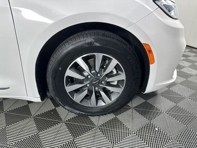 2023 Chrysler Pacifica Hybrid Limited