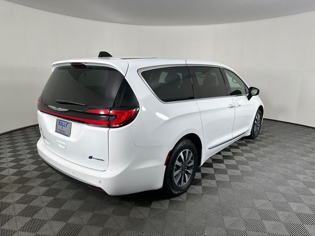 2023 Chrysler Pacifica Hybrid Limited