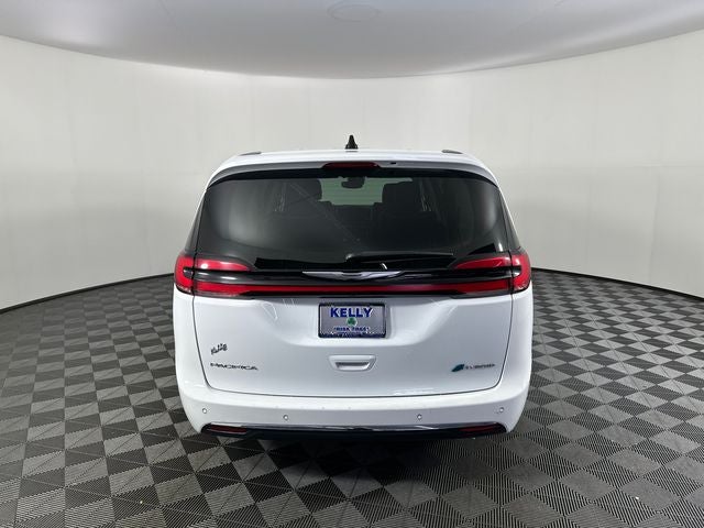 2023 Chrysler Pacifica Hybrid Limited