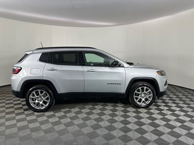 2024 Jeep Compass Latitude Lux
