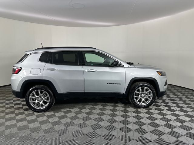 2024 Jeep Compass Latitude Lux