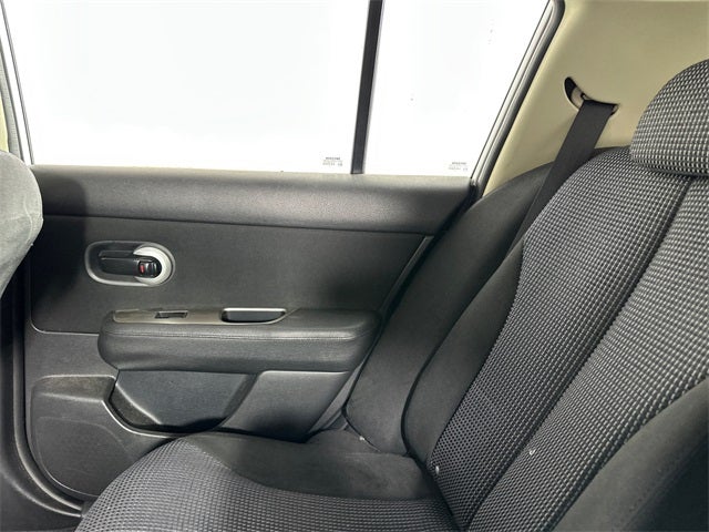 2010 Nissan Versa 1.8 SL