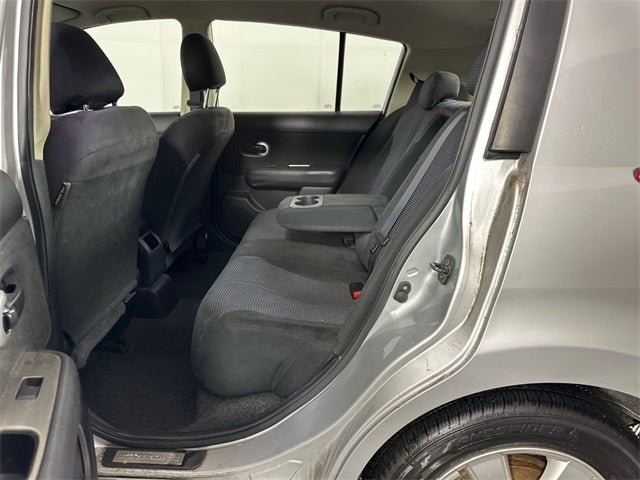 2010 Nissan Versa 1.8 SL