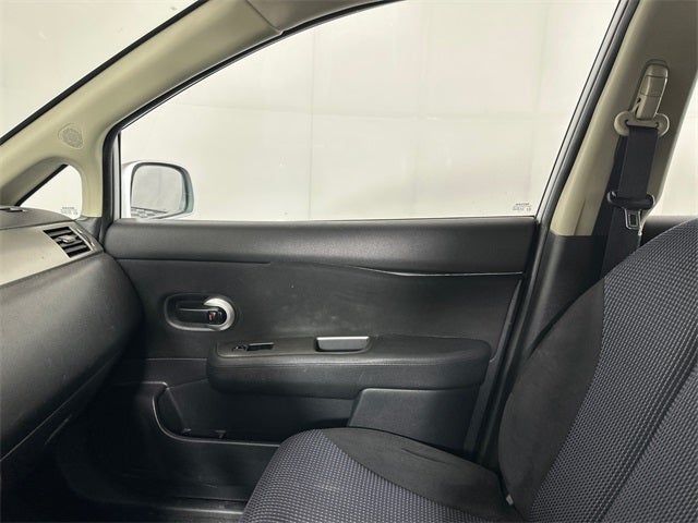 2010 Nissan Versa 1.8 SL