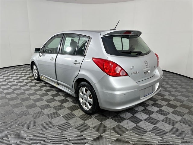 2010 Nissan Versa 1.8 SL