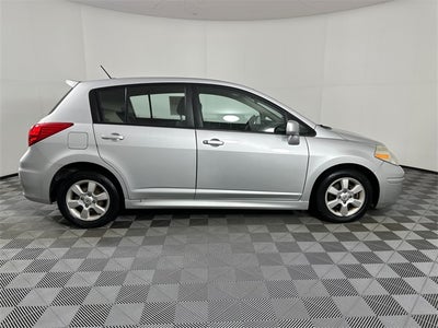 2010 Nissan Versa 1.8 SL