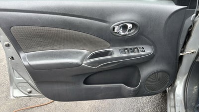 2013 Nissan Versa 1.6 SV