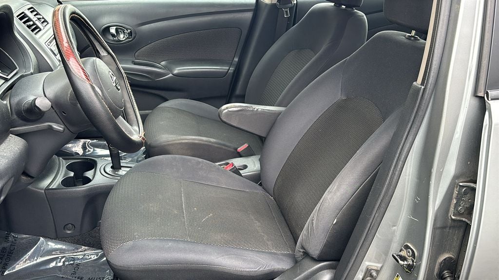 2013 Nissan Versa 1.6 SV