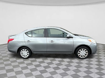2013 Nissan Versa 1.6 SV