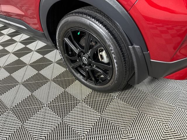 2023 Nissan Kicks SR Premium Package