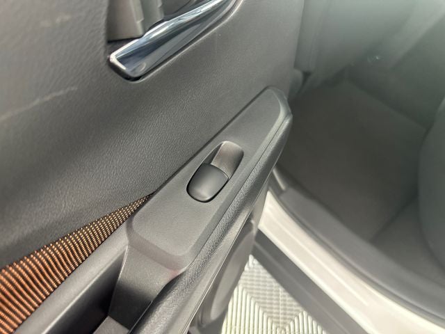 2023 Nissan Kicks SR Interior Electronics Package