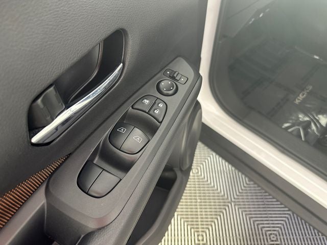2023 Nissan Kicks SR Interior Electronics Package