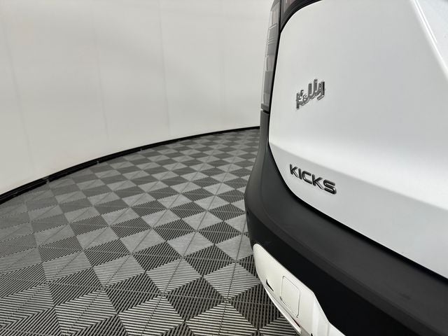2025 Nissan Kicks SR Interior Electronics Package