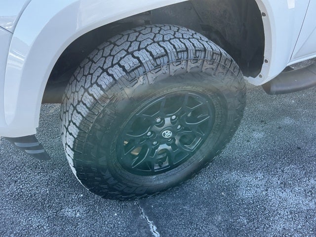 2022 Toyota Tacoma SR5 V6